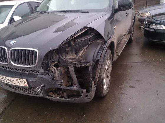 BMW восстановление переднего бампера и крыла
