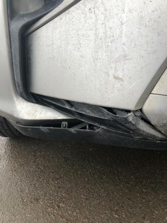 Lexus восстановление бампера Фото повреждений бампера Lexus